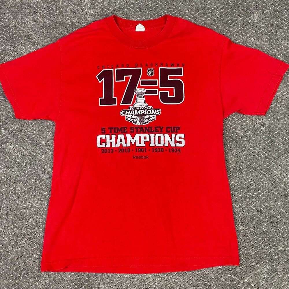Chicago Blackhawks Stanley Cup Champions T Shirt Men's Large Fits like Medium